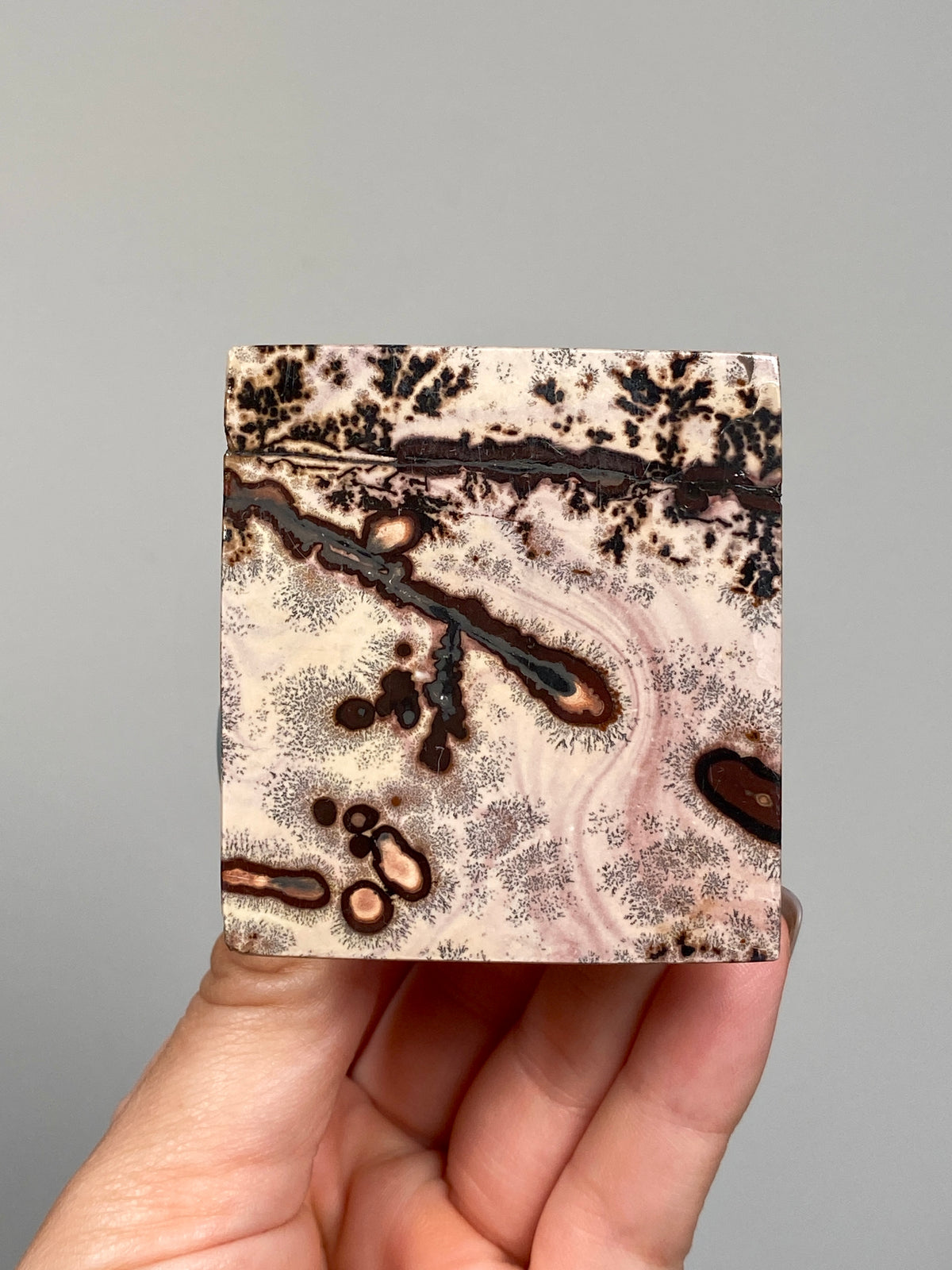 Picture Jasper Pyramid (G)