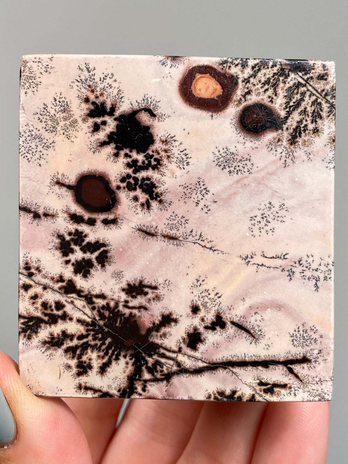 Picture Jasper Pyramid (C)